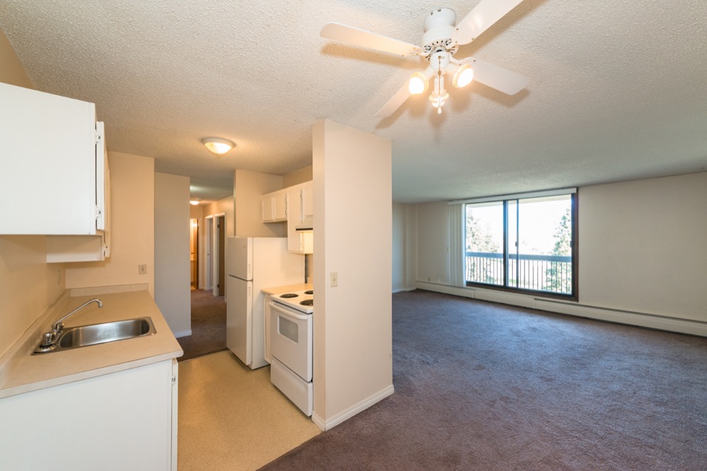 Studio Premium at Cloverhill Terrace