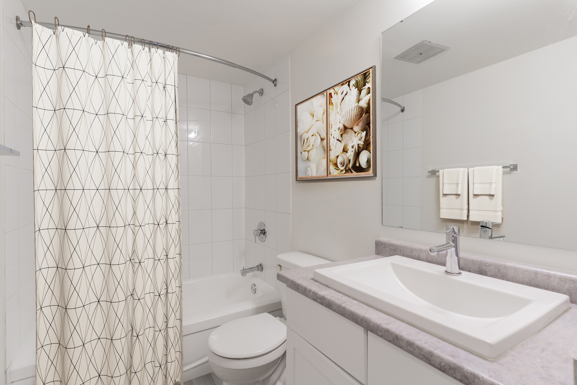 2 c. a c. + 2 sdb + Bureau at Greentree Village